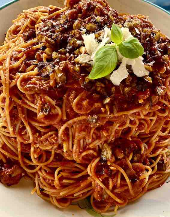 Spaghetti alla Norma per MareVoce - Chef Bruno Fontna