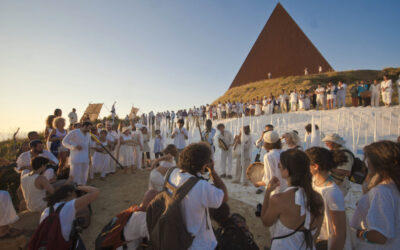 Rito della Luce alla Piramide 38° Parallelo e Cerchio di Suoni al Tramonto condotto da Lucina Lanzara – domenica 23 Giugno 2024